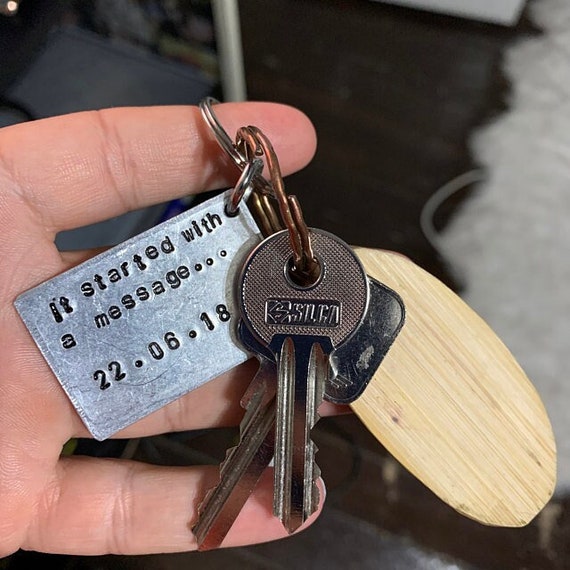It Started With A MESSAGE Keyring Boyfriend Girlfriend Valentine