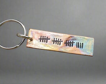 TALLY MARK Des 19 ans, bronze, 19e anniversaire de mariage, cadeaux pour lui, son cadeau personnalisé, mari, femme, porte-clés, amour, porte-clés, estampé à la main