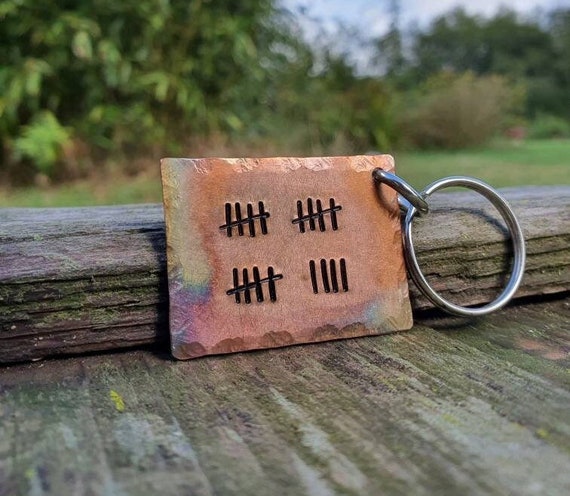 Portachiavi 20° Anniversario Di Matrimonio Per Lui E Lei - A Forma Di Cuore - Inciso "La Cosa Migliore Che Mi Sia Capitata" - Acciaio Inox