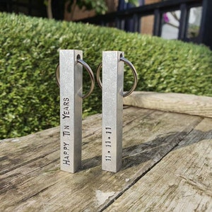 Personalized 10th Anniversary Aluminum Keyring: Happy Tin Years