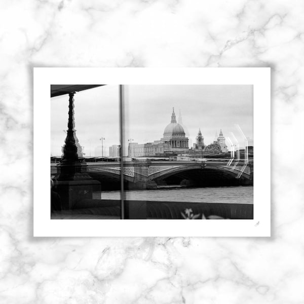 Photographie St Paul's Cathedral Street Londres UK Argentique Noir Blanc Black White Photography Fine Art Print Photo Foto Jeffragment