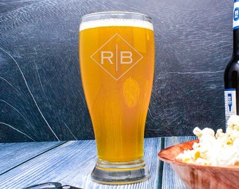 Personalized Beer Glass, Custom Pint Glass, Engraved Beer Glasses, Etched Beer Glass, Groomsman Gift, Beer Lover Gift, Boyfriend Gift