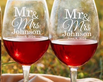 Personalized Wine Glass For Couples, Custom Glassware, Custom Anniversary Gift, Set of 2