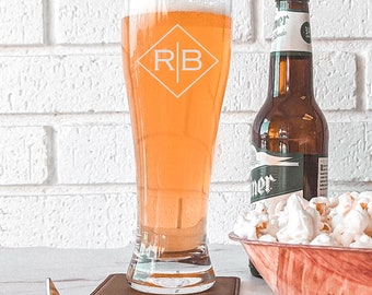 Personalized Beer Glasses, Custom Beer Glasses, Etched Beer Glass, Monogram Gift For Him, Barware Gift for Beer Lover