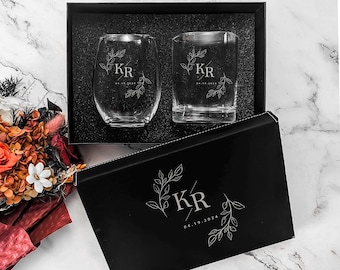 Gift For Couples, Couples Stemless Wine Glass Set, Engraved Wedding Glasses, Gift for Mr and Mrs, Bride & Groom Wine Glasses for Toasting