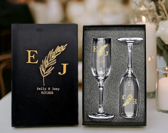Gift For Couples, Couples Toasting Flute Set, Gold Engraved wedding Glasses, Gift for Mr and Mrs, Bride & Groom Flutes for Toasting