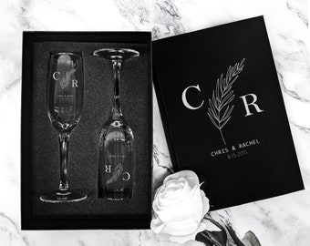 Engraved Champagne Flute Set, Flutes with Name, Personalized Couple Wedding Gift Idea, Toasting Flute Sets, Couples Toasting Flutes