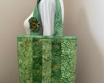 Large green tote bag~green gold  tote bag~large shopping tote ~ quilted shopping bag~gift for her~ teacher gift~ mom gift~ one of a kind