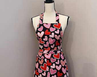 Hearts apron~ pink hearts apron~gift for her~ pink apron~Pink hearts apron~ Heart aprons~ holiday apron~ mothers  Day gift