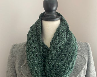Crocheted scarf~ crocheted neck warmer~ crochet  green scarf ~ acrylic yarn scarf~ green crochet scarf ~ valentines  gift ~ green scarf