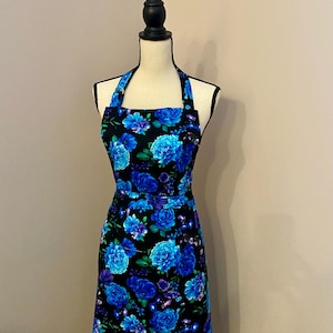 Blue floral apron ~purple and blue flowers apron~ cotton  floral apron~ blue apron~gift for her~womens  apron~mothers day gift~gardener gift