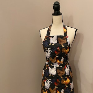 Rooster apron~ chicken apron~ Farmhouse apron~ Country Style apron~ black rooster apron~ ladies apron~ gift for her~ womens apron