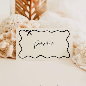 Plantilla de tarjeta de lugar con borde ondulado dibujado a mano, para boda, imprimible, con garabatos originales y originales, para cena, 0005
