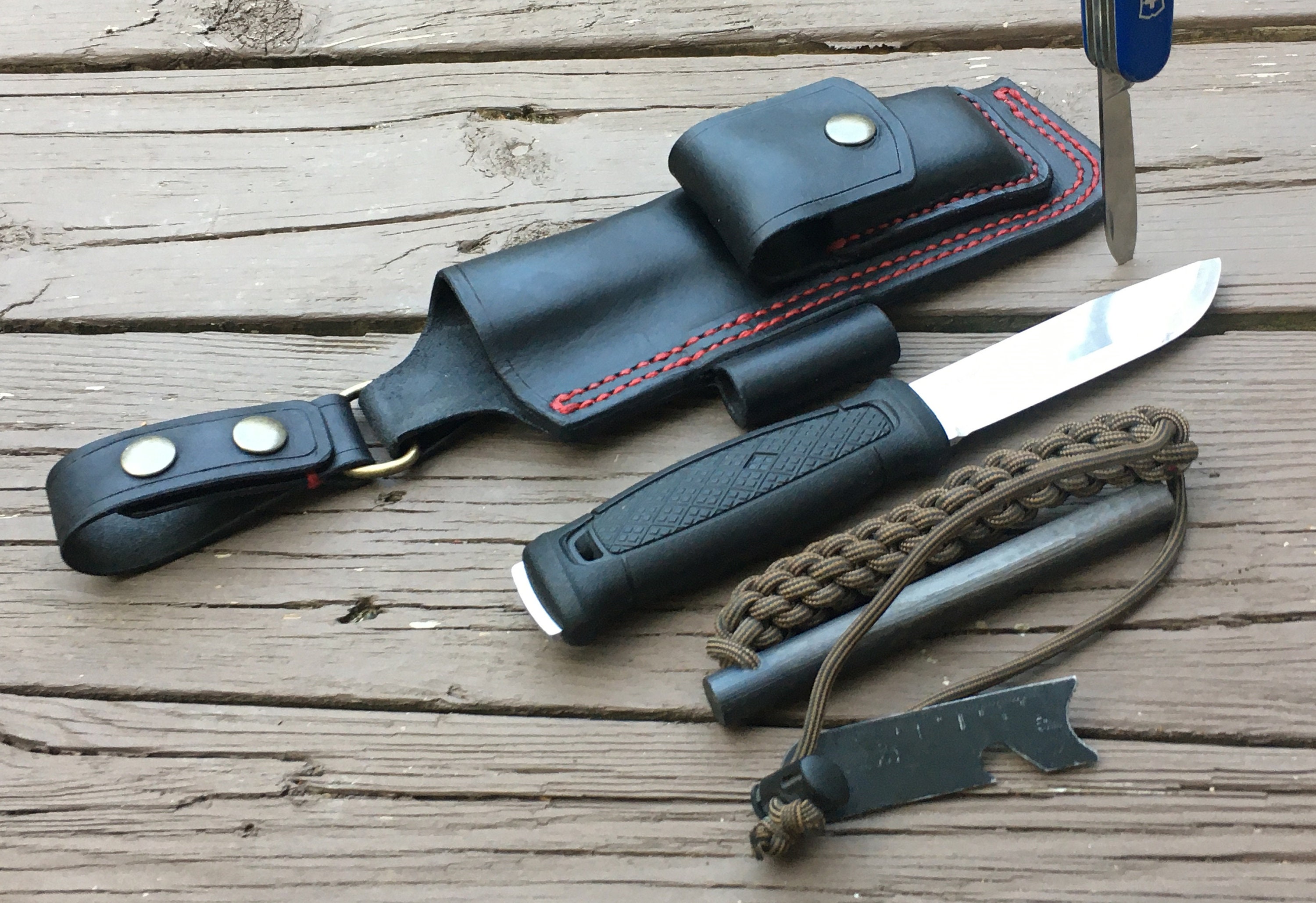 BPS Knives - Belt Knife Sheath - Black Leather Sheath for Mora Garberg -  Sheath with Belt Loop for Vertical Carry of Fixed Blade Knife - Free  Suspension Leather Case 