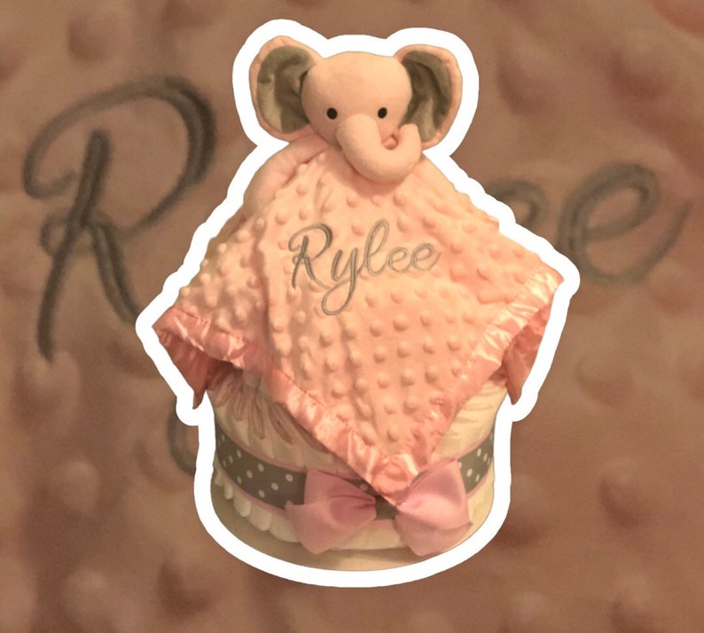 Gâteau de couches éléphant rose avec couverture de sécurité, éléphant rose, éléphant brodé, cadeau de baby shower, pièce maîtresse de baby shower image 10