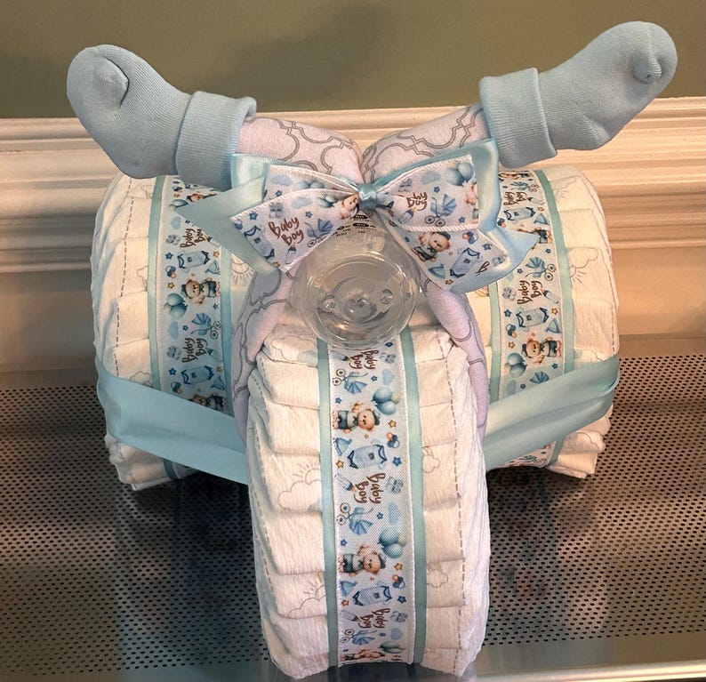Diaper Tricycle Baby Shower Gift, Baby Shower Centerpiece, Diaper Cake for Boy or Girl, Personalized New Baby Gift Bild 12