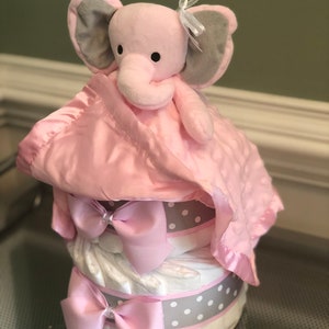 Gâteau de couches éléphant rose avec couverture de sécurité, éléphant rose, éléphant brodé, cadeau de baby shower, pièce maîtresse de baby shower image 6