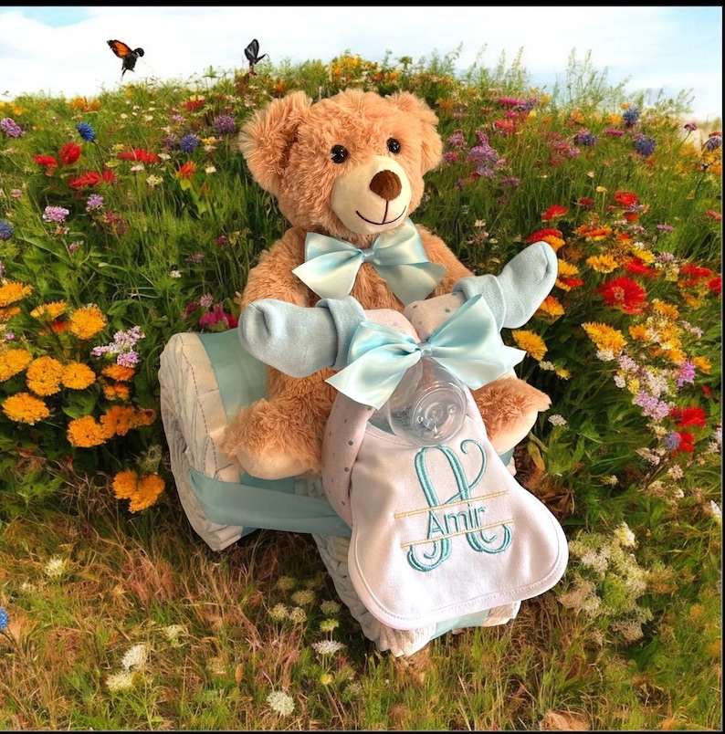 Diaper Tricycle Baby Shower Gift, Baby Shower Centerpiece, Diaper Cake for Boy or Girl, Personalized New Baby Gift Bild 3
