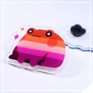 Lesbian Pride Frog // acrylspeld van 2 inch