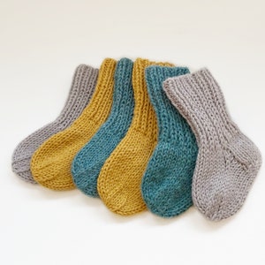 KNITTED BABY SOCKS pattern, Kids socks pattern, Newborn socks pattern, Simple knit baby socks, Baby slippers, knitting pattern for infants