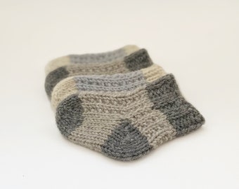Simple Baby Socks Knitting Pattern PDF, Seamless Knit Booties, Easy Baby Socks, Beginner Friendly Knitting, Digital Download