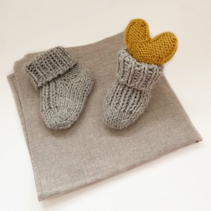 BABY SOCKS pattern, Easy Knit baby socks, Newborn socks pattern, Simple knit infant socks, Baby knitting pattern, seamless baby socks image 2