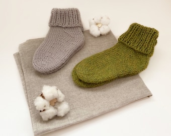 Baby Socks Knitting Pattern PDF, Easy Knit Baby Booties, 4 Sizes Newborn to Toddler, Beginner Friendly, Quick Knit, Digital Download