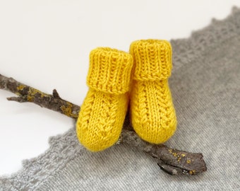 Lace Baby Socks Knitting Pattern PDF, Seamless Baby Booties, Easy Baby Socks, Beginner Friendly Knitting, Digital Download