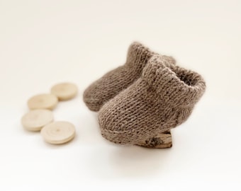 Newborn Booties Knitting Pattern PDF, Baby Socks and Slippers, Easy Knit Baby Booties, Beginner Friendly, Digital Download