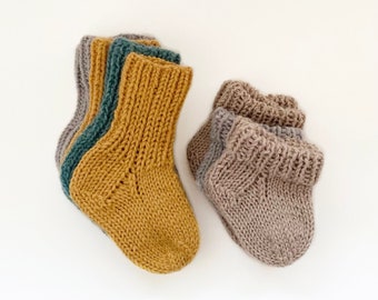 Baby Socks Knitting Pattern, Seamless Top Down Baby Booties, Easy Knit Socks, Sizes Newborn to Toddler, Beginner Friendly, Digital Download