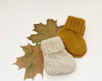 Knitted Baby Socks Pattern PDF, Seamless Baby Booties, Easy Knit Baby Socks, Beginner Friendly Knitting, Digital Download