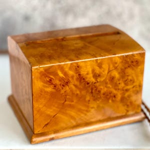 Portasigarette sovietico russo vintage scatola di legno betulla della Carelia metà secolo URSS anni '70