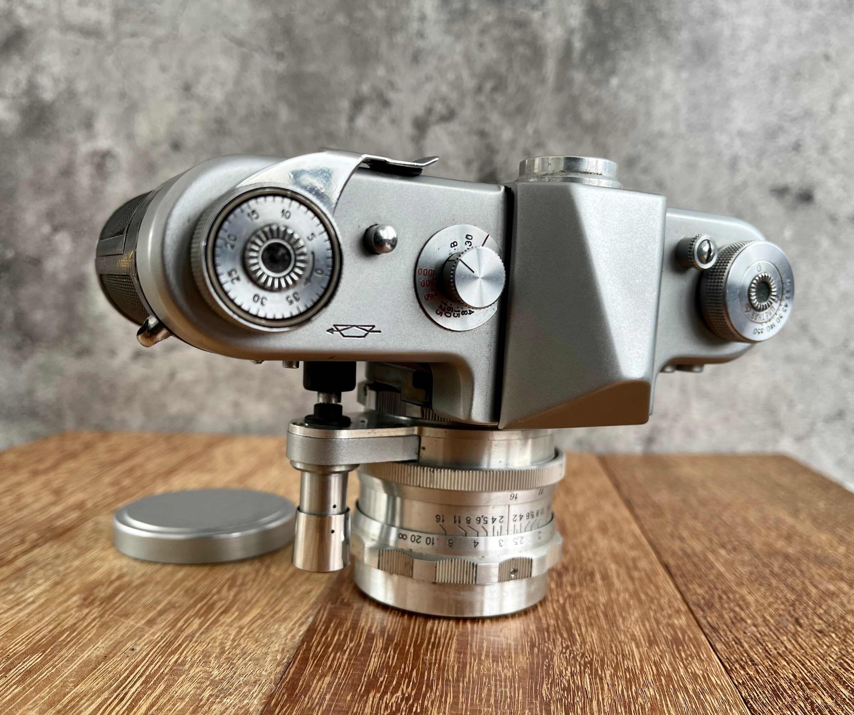 START フィルムカメラ 希少なソビエト製ヴィンテージ 35 mm レンズ付き