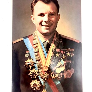 Carte postale soviétique - Rare millésime (1984) URSS Youri Gagarine premier homme dans l'espace