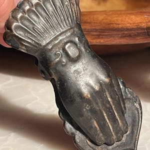 Vintage Victorian Brass Hand Clip Paper Mail Holder Desk Wall Hang