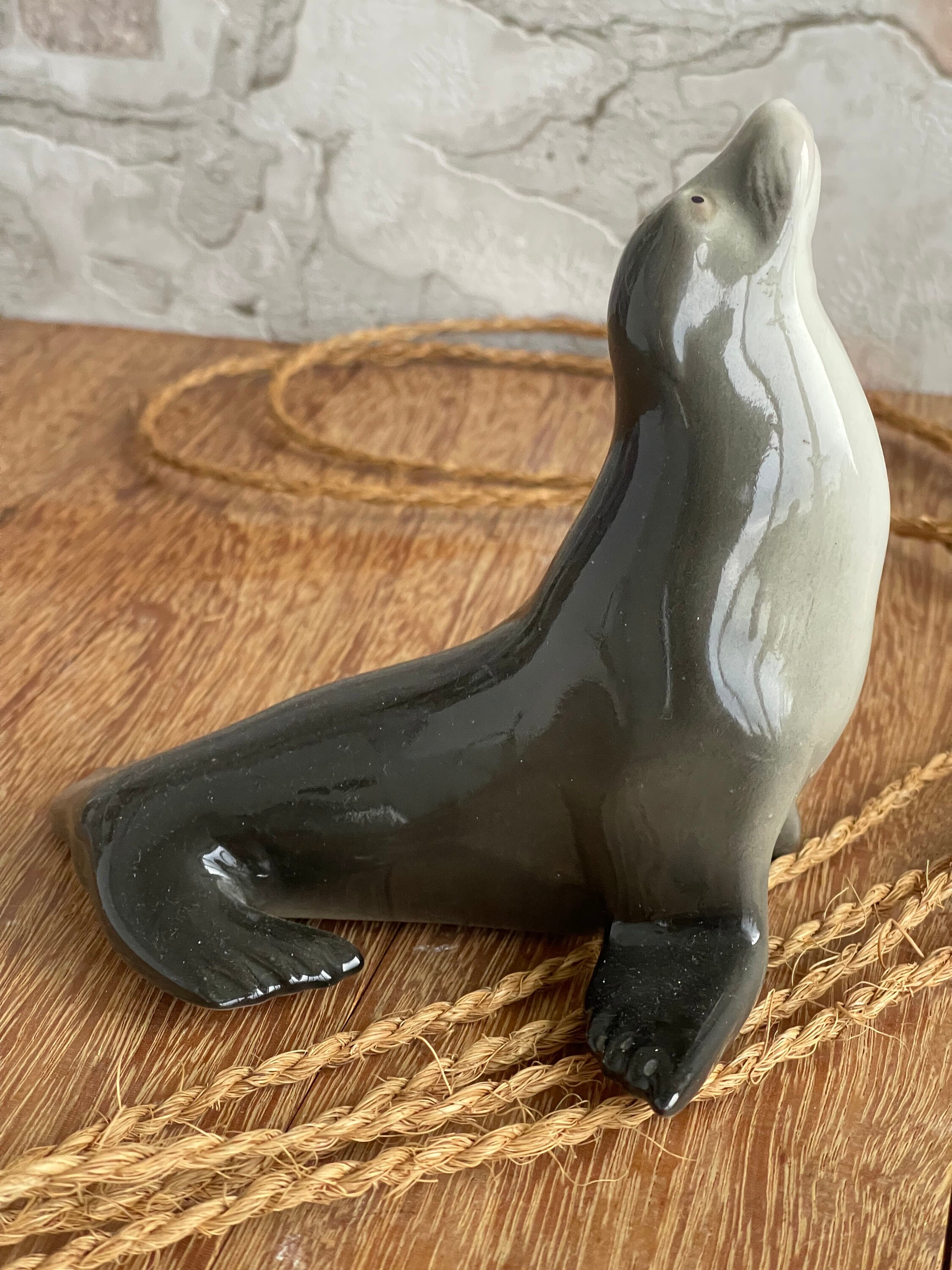 ソビエトロシア ヴィンテージ ロモノーソフ LFZ 磁器像 SEAL アシカ