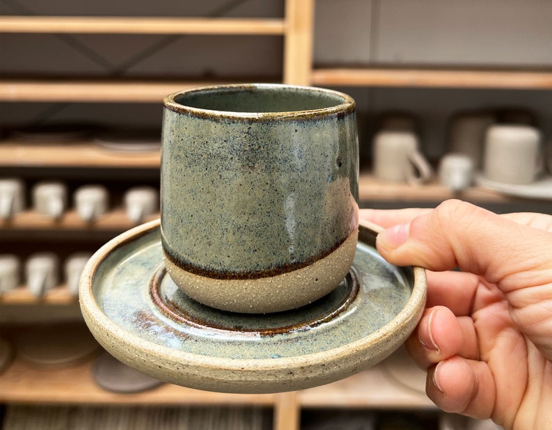 Gobelet en céramique fait main avec soucoupe, récipient à expresso, tasse en grès et soucoupe image 3