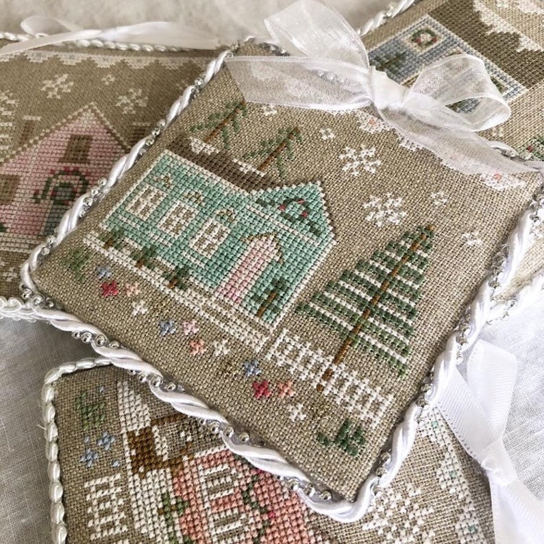 Cross Stitch Pattern Country Cottage Needleworks Glitter House 7 Glitter Village Series