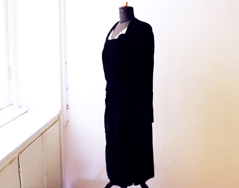 Antique 1910 Edwardian black velvet dress Downton Abbey 1910 style original black velvet dress Gothic and steampunk black velvet dress