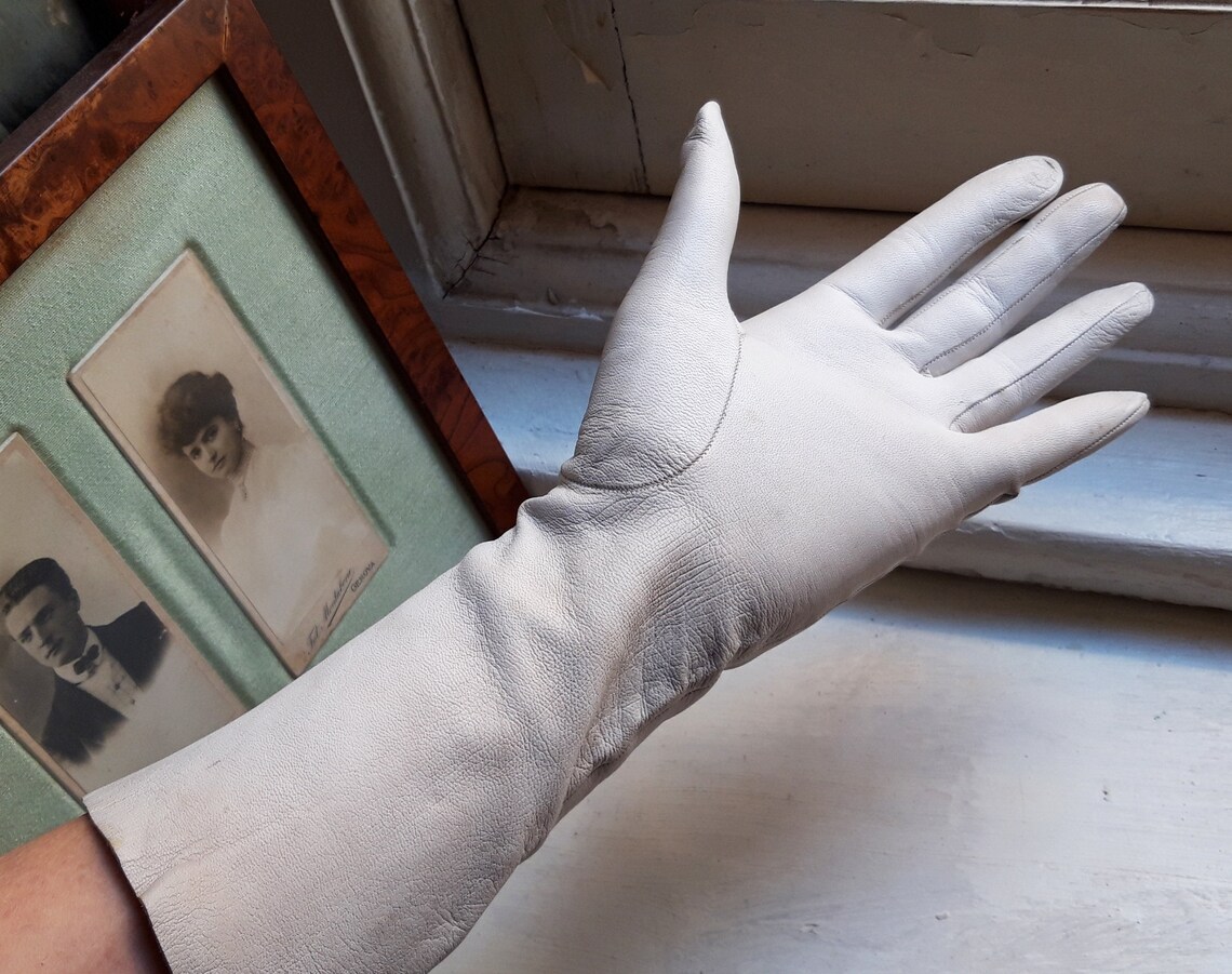 Vintage 1940's white leather mid length gloves made in Etsy