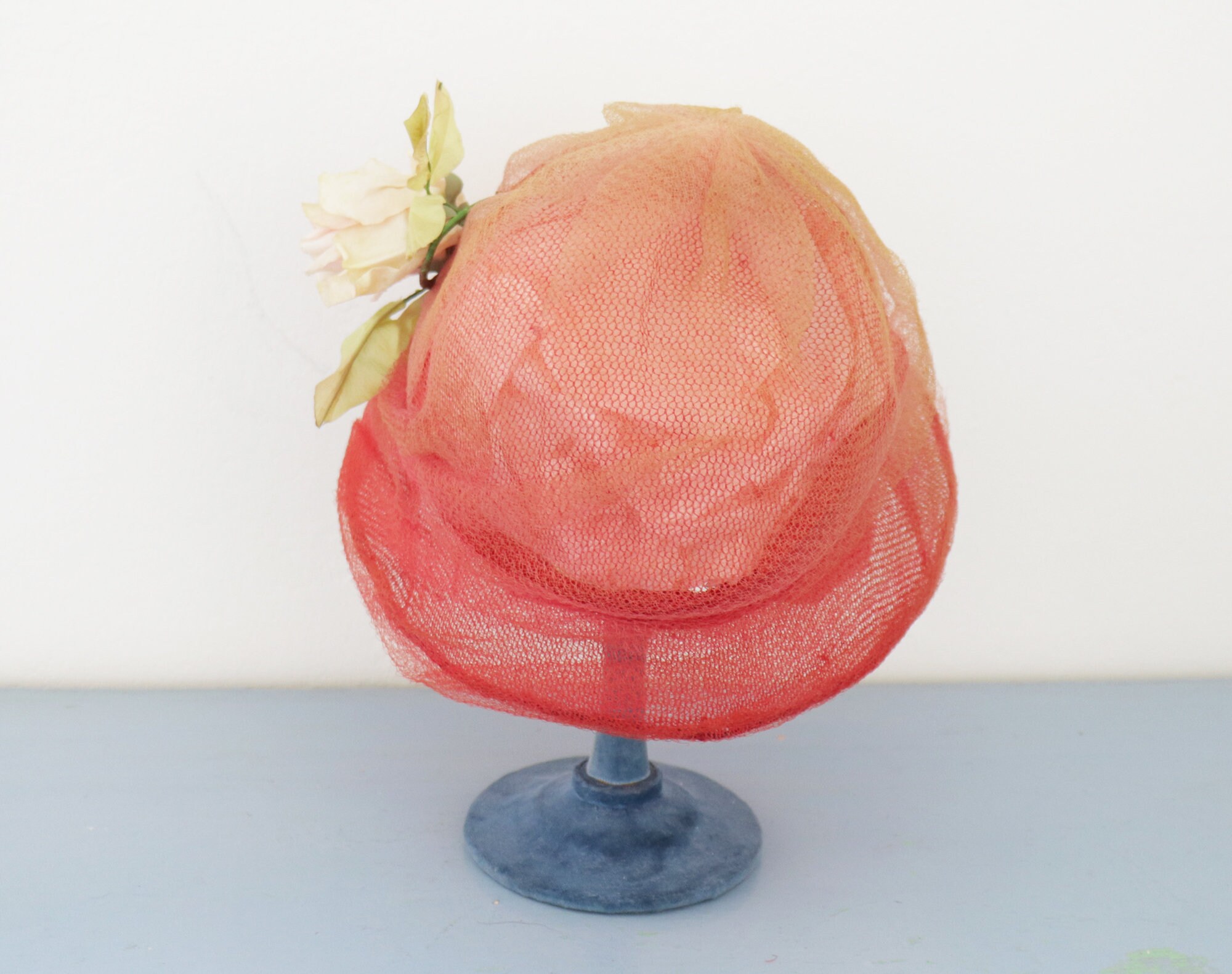Vintage Springtime Red Cloche Hat / Retro Costume Cloche Sisal Straw ...