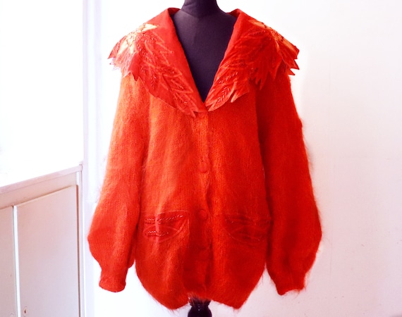 vintage 1980's red fluffy mohair wool cardigan / … - image 2