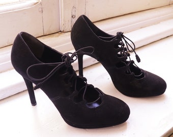 Stuart Weitzman vintage suede lace ankle shoes, Stuart Weitzman heels,black lace ankle shoes, gothic black heels shoes