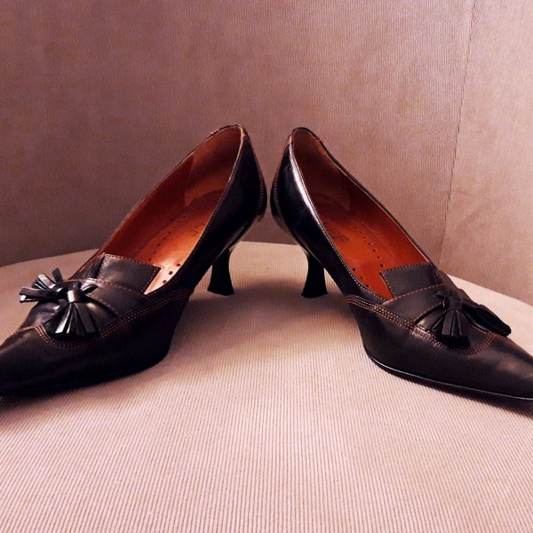 Prada style women's brown kitten heels pointy toe pumps with tassel / Afef pointed toe tassel pump kitten / brown leather heels with tassel