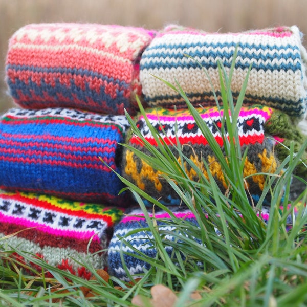 Handgestrickte Wollsocken, traditionelles Handwerk Himalaya, Folklore, bunte Norweger Muster, Indien, Ethnisch, Bohemian, Geschenk für sie