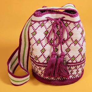 Crochet Wayuu Bag Medium, Wayuu Shoulder with Geometric Motifs, Artisan Crochet Purse Bag for Women, Crossbody Bag, Gift for Christmas