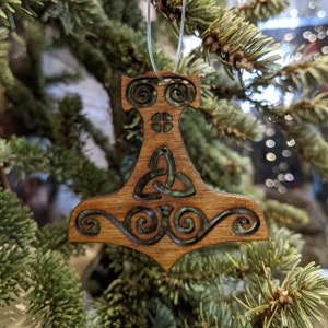 Juego de 3 o 6 Mjolnir Yule Thor Hammer Asatru Adornos de árbol paganos de madera