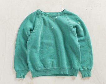 Vintage 1960s Single V Raglan Sleeve Green Sweatshirt Size S