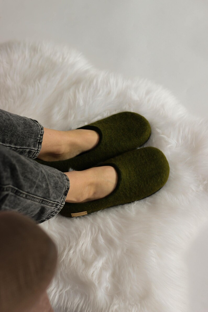 Women's Barefoot Wool Slippers - Neutral main image 0