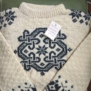 Beautiful Vintage Hand-Knit Estonian Wool Sweater  (Hand Knit Handknit) - &quot;Northland&quot;